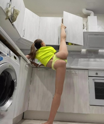 Молодая, стройная, обворожительная красавица ждет порядочного мужчину для горячих интимных встреч. Готова подарить море удовольствия и незабываемых впечатлений. Только для реальных ценителей! 1794, 19 лет