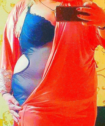 Молодая, страстная и очаровательная леди приглашает в гости щедрого и воспитанного кавалера. Уюта и комфорта тебе не занимать - все будет по-настоящему жарко! 10822, 46 лет